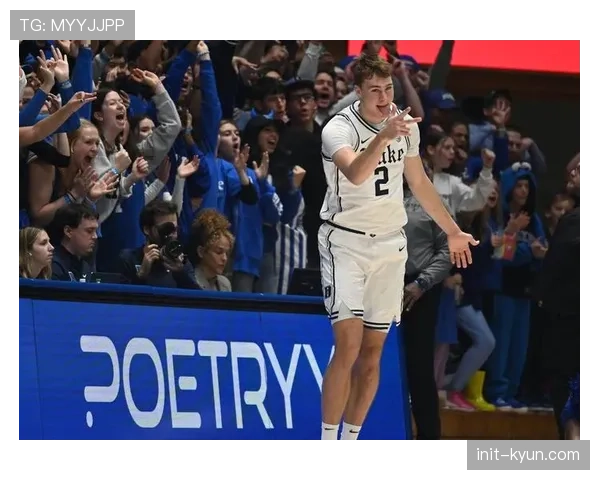 特写：最后0.8秒罚球绝杀，杜克大学新生后卫顶住客场巨大声浪